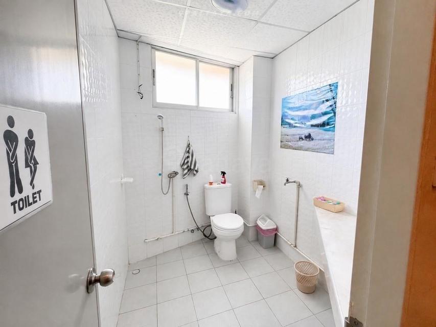 For Sale — Corner Commercial Building with Tenant near the Beach, Pratumnak Soi 6Commercial building for sale with existing tenant and rental income. 5