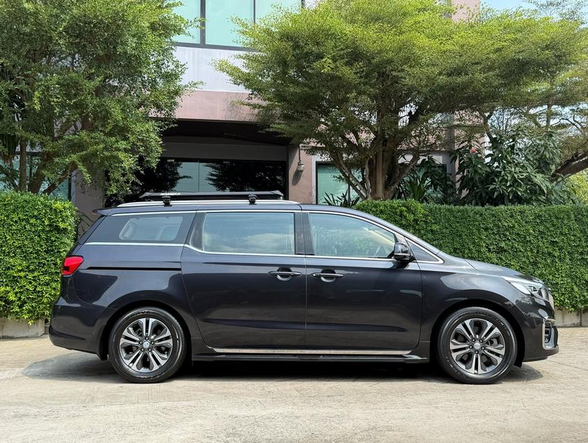 2020 KIA GRAND CARNIVAL 2.2 SXL รถมือเดียวออกป้ายแดง รถวิ่งน้อย เข้าศูนย์ทุกระยะ รถไม่เคยมีอุบัติเหตุครับ รูปย่อยที่ 2