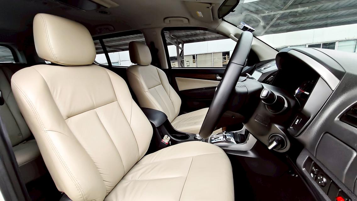 ISUZU Mu-X 3.0 4WD A/T ปี 2013 จด 2014  11