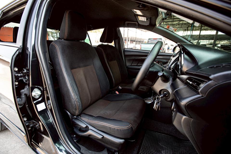 Toyota Yaris 1.2E ปี 2014 สีดำ รูปที่ 13