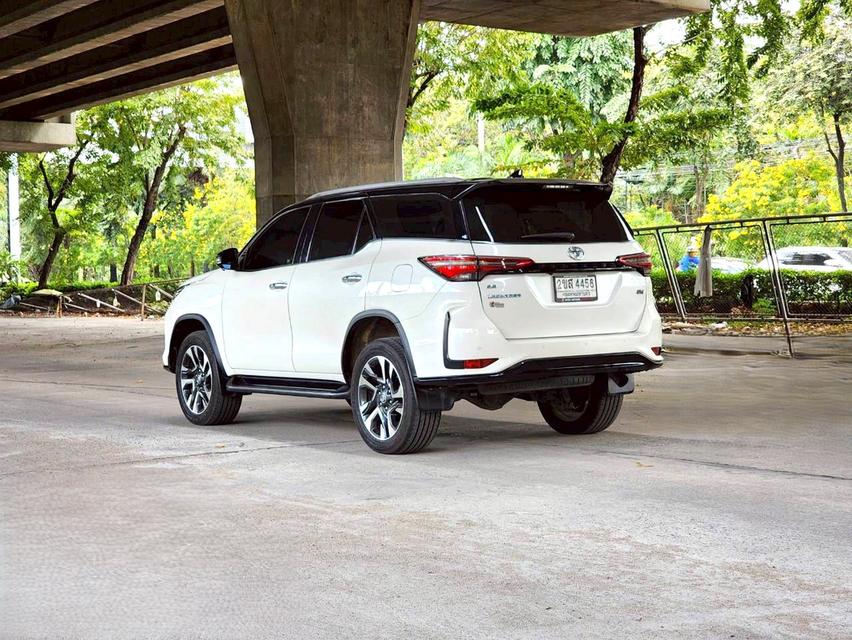 ขายรถ Toyota Fortuner 2.8 Legender 4WD ปี 2022 สีขาว เกียร์ออโต้ 6