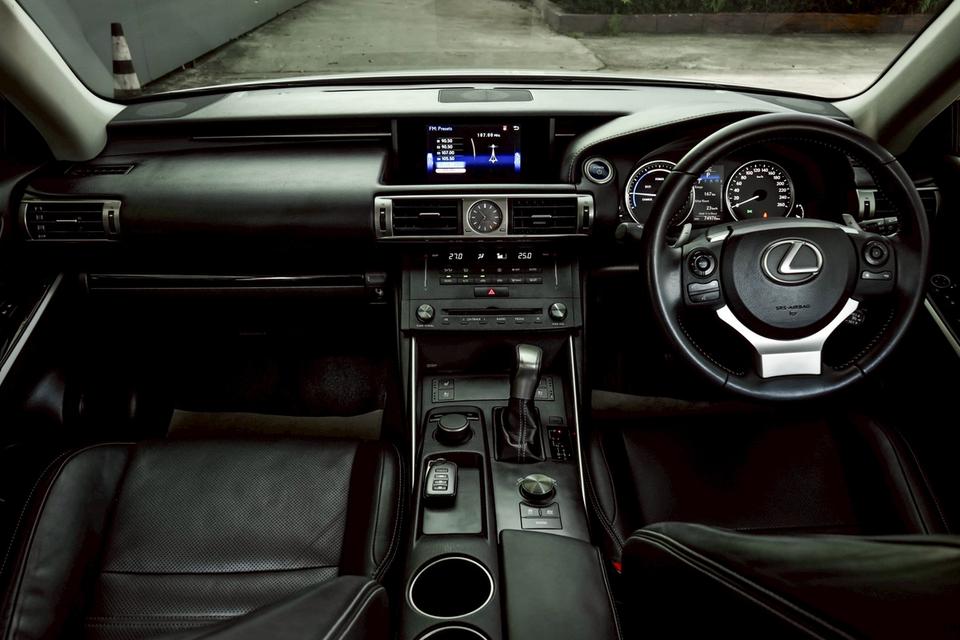 รหัสรถ CBL4343 LEXUS IS300h 2.5 Luxury AT 2016 รูปที่ 11