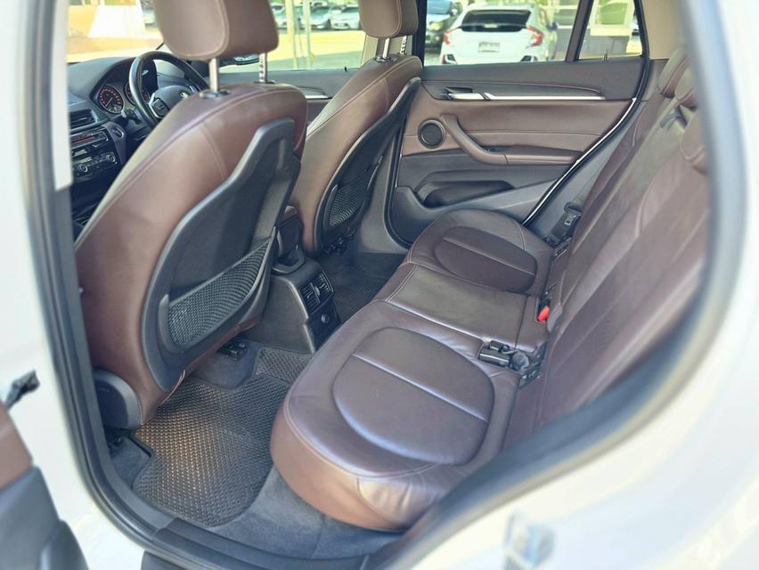 รหัสรถ BAC6660 🚘 BMW X1 sDrive18i xLine (F48) ปี 2017 17