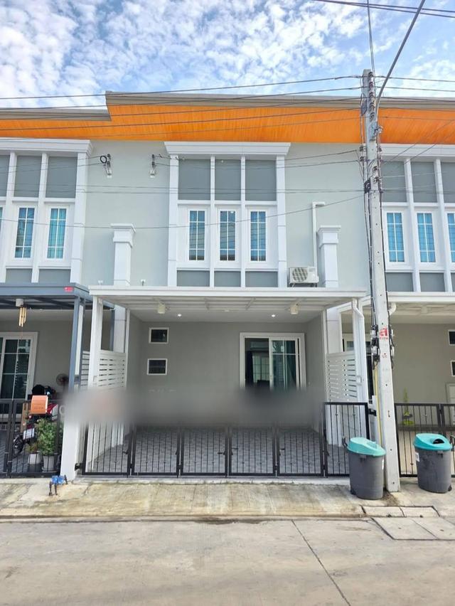 ให้เช่าทาวเฮ้าส์ 2 ชั้น หมู่บ้านโกเด้นทาวน์ พหลโยธิน-วิภาวดี ติดกับโรงกษาปณ์,ฟิวเจอร์ พื้นที่16.2ตร.ม. 2นอน 2น้ำ 2ที่จอดรถ เฟอร์และเครื่องใช้ไฟฟ้าคร 1