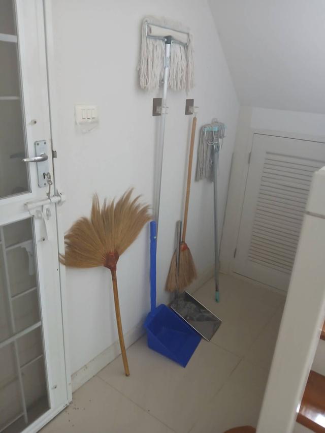 ให้เช่าบ้านเดี่ยว 2 ชั้น : 56 ตรว.  3 ห้องนอน 3 ห้องน้ำ ถนนบ้านกล้วย-ไทรน้อย บางบัวทอง นนทบุรี ตรงข้ามสนามเด็กเล่น ฟิตเนต สวนสาธารณะหมู่บ้าน 5