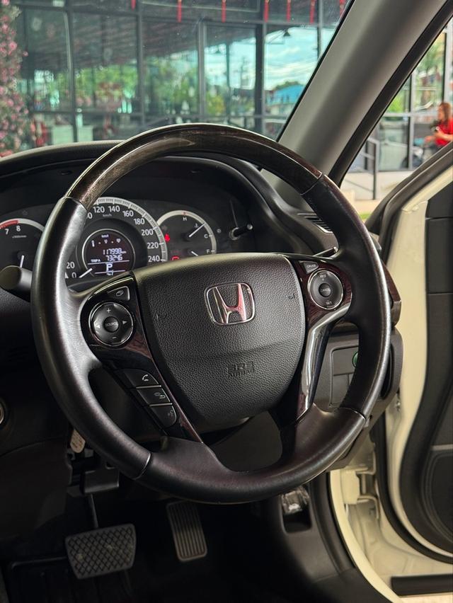 HONDA ACCORD 2.0 EL ปี 2015 รูปที่ 10
