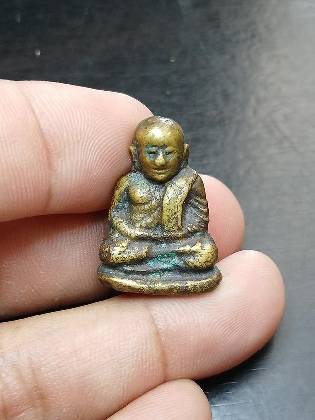 หลวงพ่อเงินพิมพ์นิยม