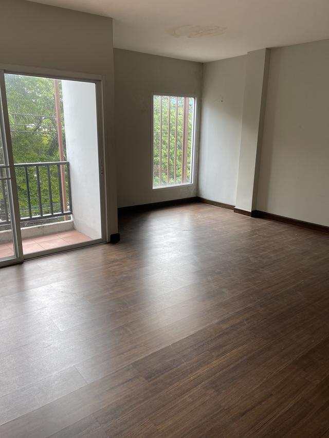 โฮมออฟฟิศทำเลลดีขายหรือเช่า 10