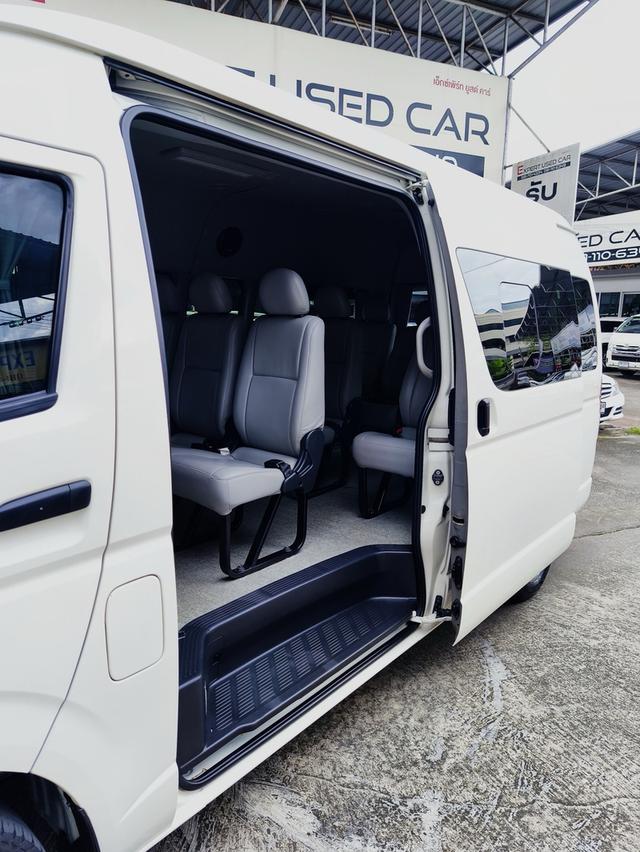 TOYOTA COMMUTER 3.0 AT DIESEL 2019 12
