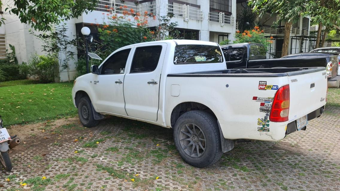 ขาย TOYOTA VIGO DUAL CAB 2.5 4 ประตู สีขาว ปี 2006  6