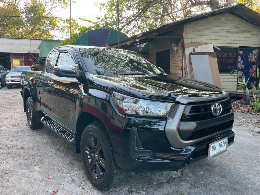 2021 Toyota revo 2.4 MT smart cab ยกสูง  ขาย 439,000.-  สอบถาม มีนบุรี 0853375537 เอเอ