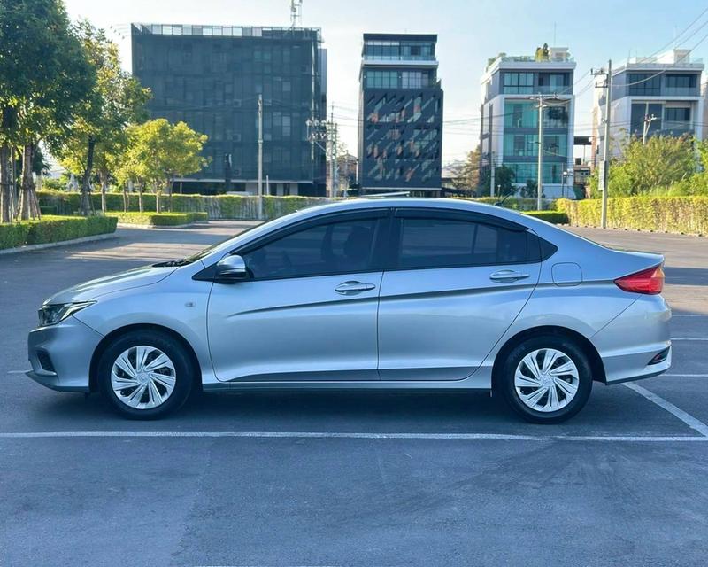 Honda City 1.5S เกียร์ Auto สีเทา ปี2018 7