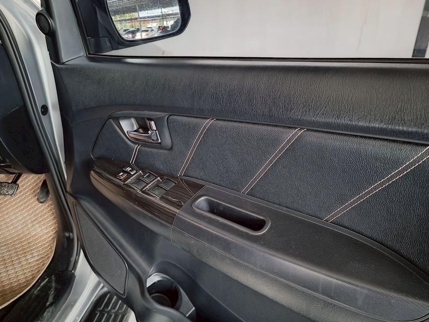 รถยนต์มือสองสภาพพร้อมใช้งาน 12