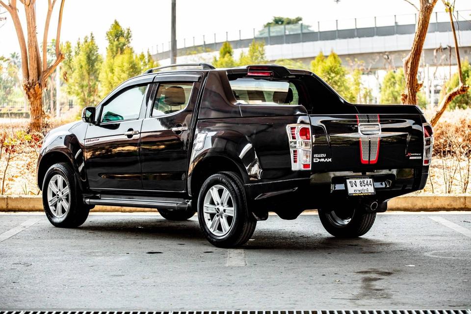 Isuzu Hi-lander Double Cab 2.5 X-Series สีดำ เกียร์ MT ปี 2013  9