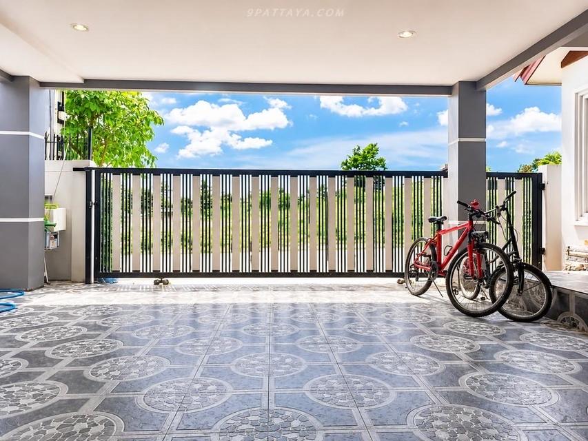 For Sale — House near Mabprachan Lake PattayaGood location house near Mabprachan Lake area, suitable for family living or investment in one of East 4