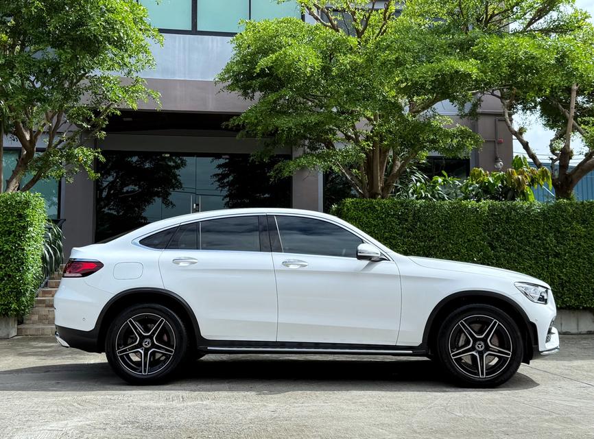 2021 BENZ GLC 220D COUPE AMG DYNAMIC รถมือเดียว สภาพป้ายแดง วิ่งน้อยเพียง 50,000 กม รถไม่มีอุบัติเหตุครับ