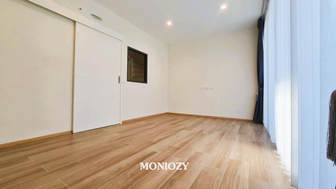 ให้เช่าทาวน์โฮม 3 ชั้น + ชั้นลอย สไตล์ Premium Townhome โครงการ EIGEN พระราม 9 – ศรีนครินทร์ 11