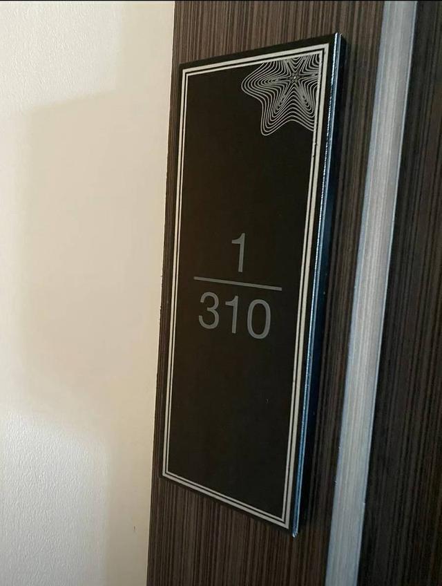 Rhythm  Sukhumvit. 44/1 Unit 1/310 Size: 45 sq.m Floor  22 1 bedroom 1 bathroom  BTS:  Pra kanong  Sale :  7,900,000  8