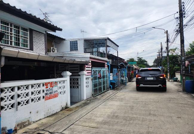 ขายทาวน์เฮ้าส์ หมู่บ้านเคหะร่มเกล้า ซอยเคหะร่มเกล้า 29 ลาดกระบัง กรุงเทพมหานคร 3