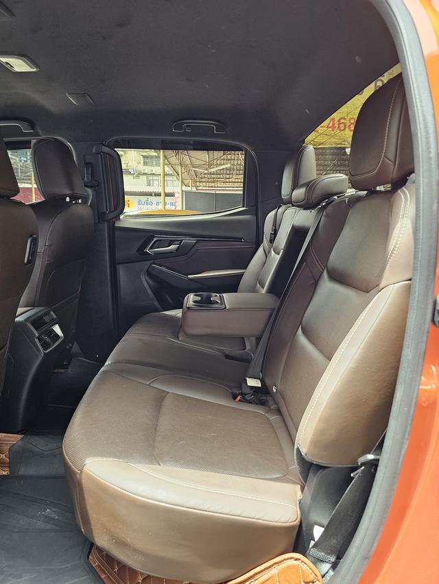 ISUZU D-MAX CAB-4 3.0 V-CROSS M 4X4 ปี 20 AT 10