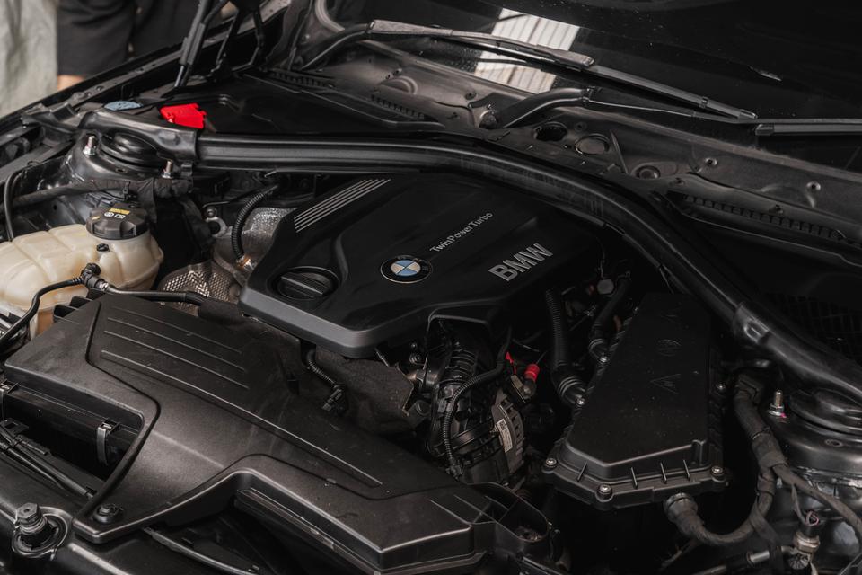 รหัสรถ 67GG2213 BMW 320d F30 LCI ปี 2018 แต่ง M3