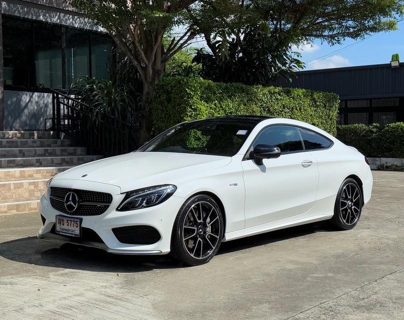 2018 BENZ C43 COUPE รถมือเดียวออกป้ายแดง วิ่งน้อยเพียง 4X,XXX กม สภาพป้ายแดง ไม่เคยมีอุบัติเหตุครับ 4