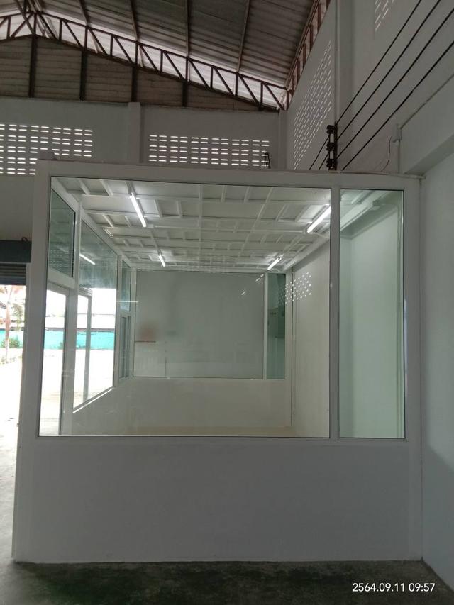 ให้เช่าโกดัง​ โรงงาน + พร้อมออฟฟิศ ลาดหลุมแก้ว ปทุมธานี ขนาด 250 ตร.ม. พื้นที่สีม่วง ทำเลสะดวก ร่มรื่นไม่แออัด 3