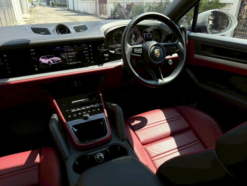 Cayenne Coupe E-Hybrid 9