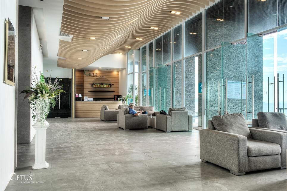 Beachfront Condominium Pattaya 10