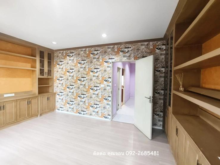 ขายทาวน์โฮม 3 ชั้น หลังมุม บ้านกลางเมือง พระราม 9 มอเตอร์เวย์ 16