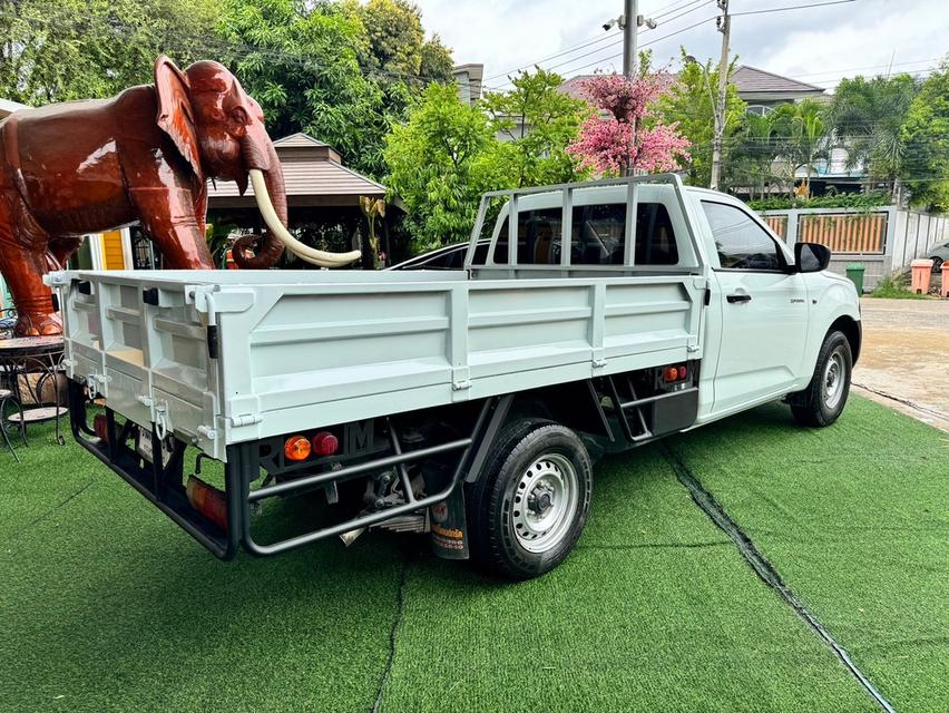 ISUZU D-MAX SPARK 1.9 B MT 2021 6