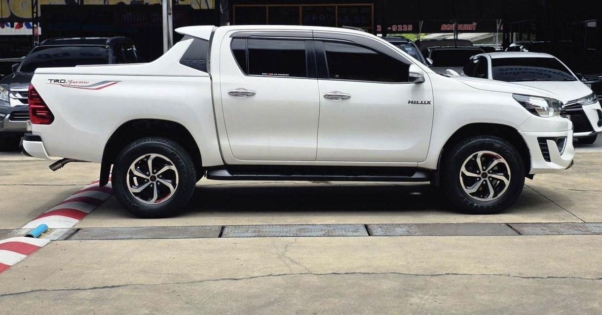 Toyota Hilux Revo Double Cab 2.4 TRD Sportivo ปี 2017 ราคา 485,000 บาทไมล์ 132,xxx กม.รถบอดี้เดิม มือเดียวจากป้ายแดงน็อตไม่ขยับ รูปที่ 3