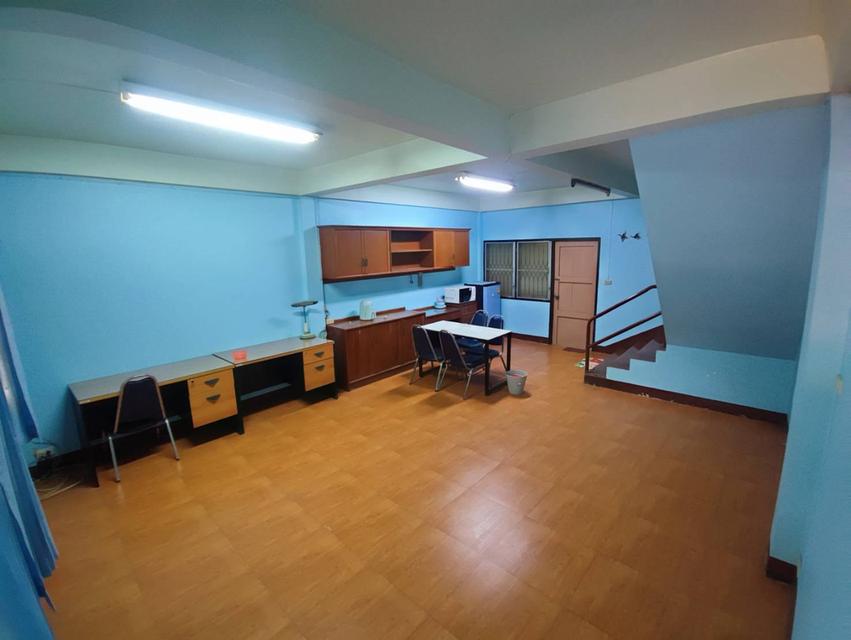 🏡 ทาวน์โฮมสองชั้นในทำเลเศรษฐกิจ ใกล้รพ.สวนดอก #เมืองเชียงใหม่ ราคาเพียง 10,000 บาท/เดือน ✨ 清迈两层联排别墅出租 2 卧室 2 卫生间 – 租金 10,000 泰铢/月 ✨ 6