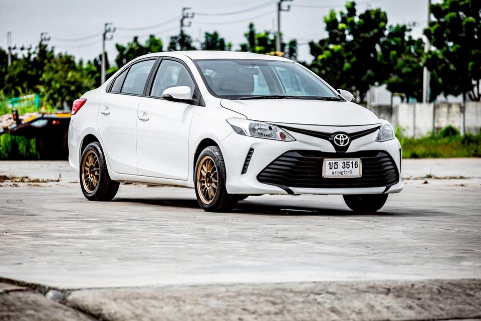Toyota Vios 1.5E ปี 2017 สีขาว