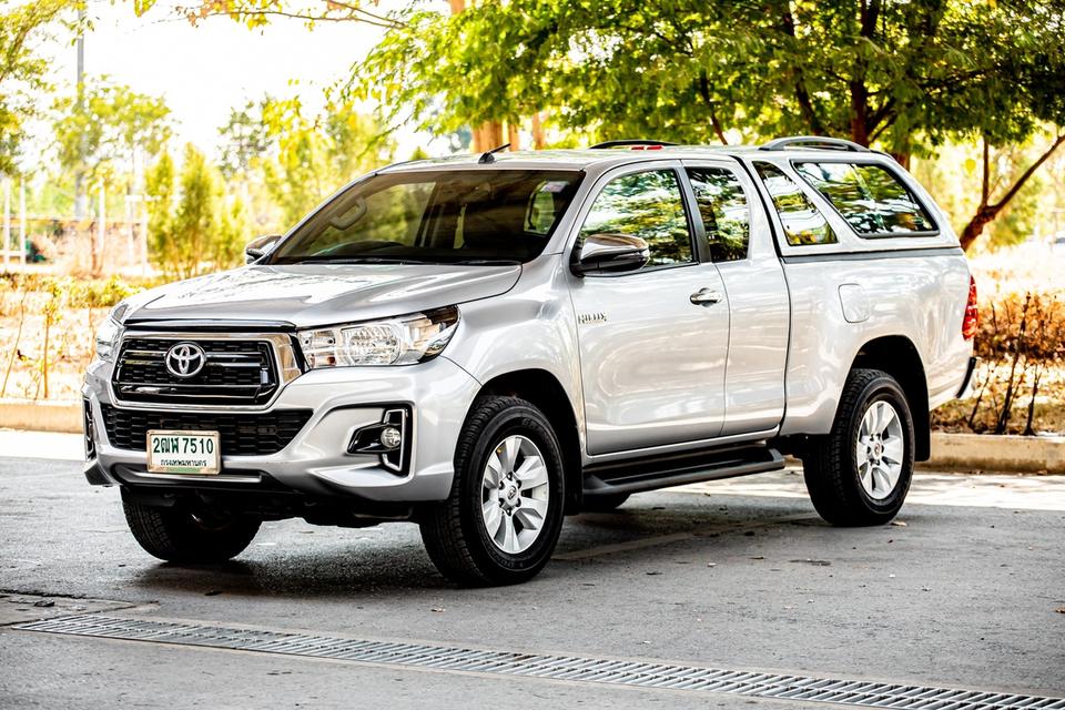 Toyota Revo Prerunner Cab 2.4E Plus เกียร์ Auto ปี 2021 มือเดียวป้ายแดง  1