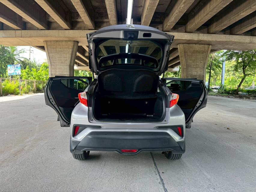 ขายรถ Toyota C-HR 1.8 Mid ปี 2018 สีเทา เกียร์ออโต้ 18