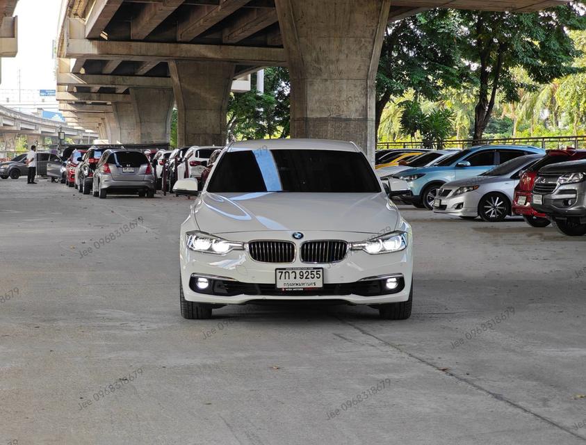 BMW 330e Luxury F30 Plug-in Hybrid ปี 2018 รูปที่ 2