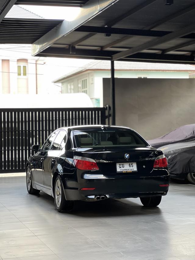 BMW 523i  10