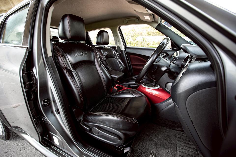 Nissan Juke 1.6V ปี 2014 สีเทา สวยเดิม มือเดียวป้ายแดง  10