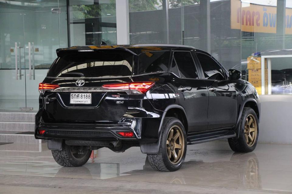 Toyota Fortuner 2.8TRD 4WD
