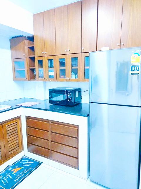 ตลาดนัดสัมมากร 1กม.ให้เช่าบ้านเดี่ยว 2 ชั้น พร้อมเฟอร์ฯ สวย สภาพดี 60 ตร.วา.ม.นานาชาติแสตมฟอร์ด 2.9 กม. เดอะพาซิโอ ทาวน์ 6