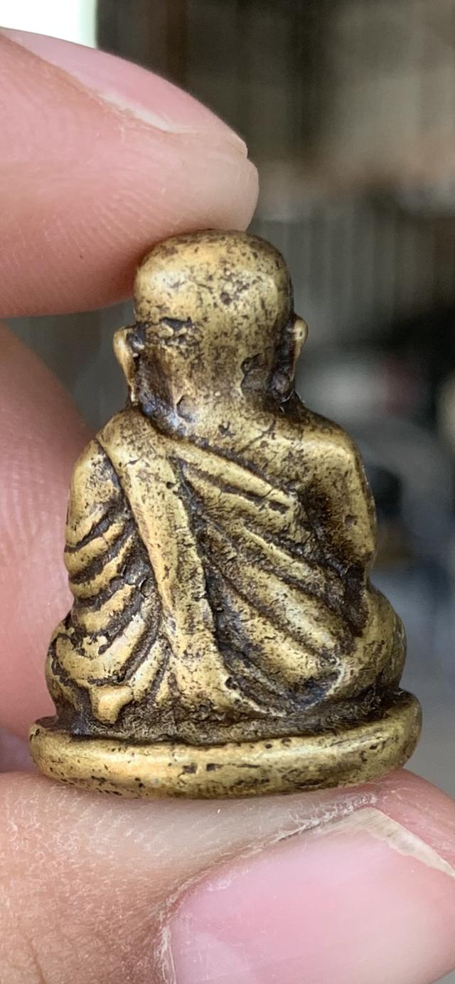 รูปหล่อหลวงพ่อเงินไม่รู้พิม 3