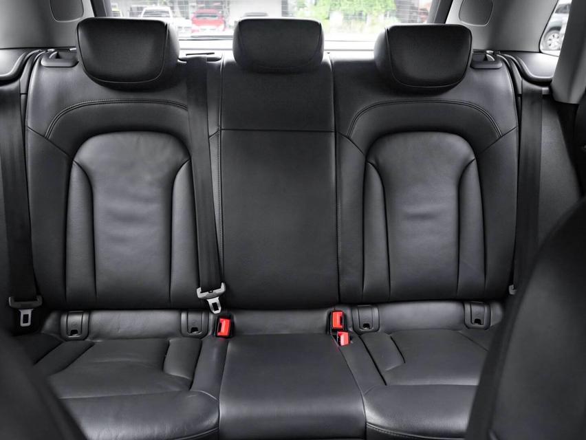 Audi Q3 2.0 Quattro SUV 2014 รถศูนย์ Audi มือเดียวป้ายแดง 19