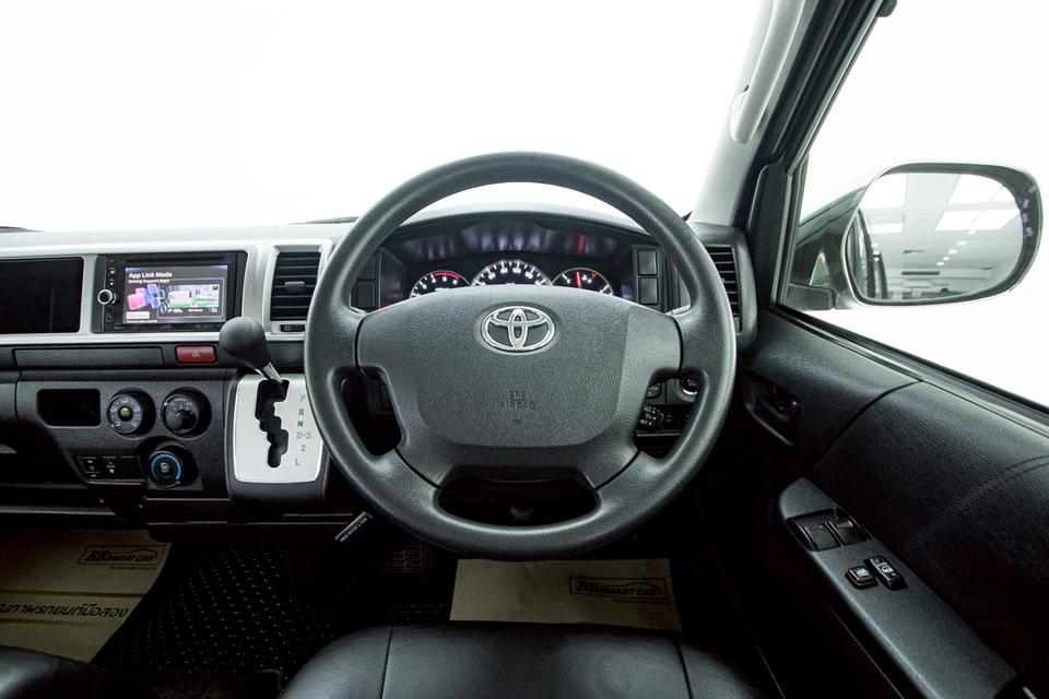 TOYOTA VENTURY 3.0 V 2015  16