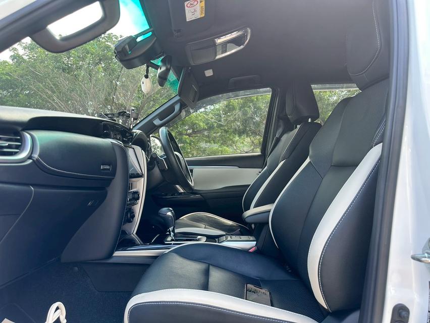 Toyota Fortuner Legenger 2.8 4wd ปี23 รูปที่ 13