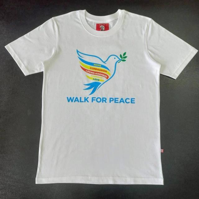 เสื้อคอกลม walk for peace