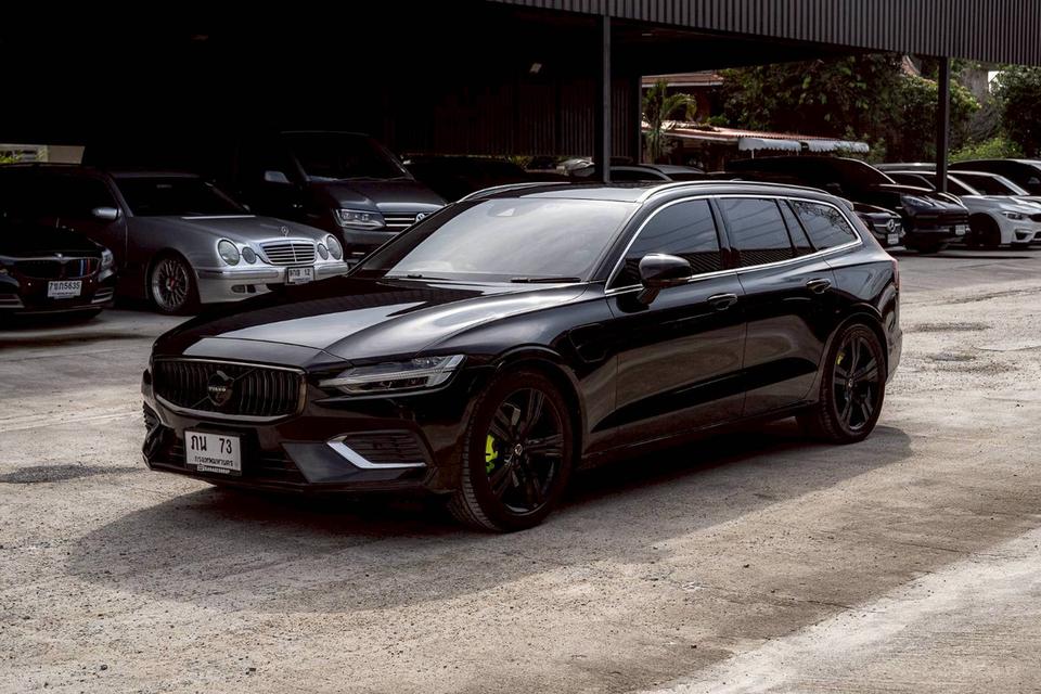 รหัสรถ 67GG73 Volvo V60 ท็อปสุด (ปี 2021)