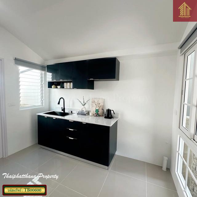 โกลเด้น นีโอ สุขุมวิท-ลาซาล 10