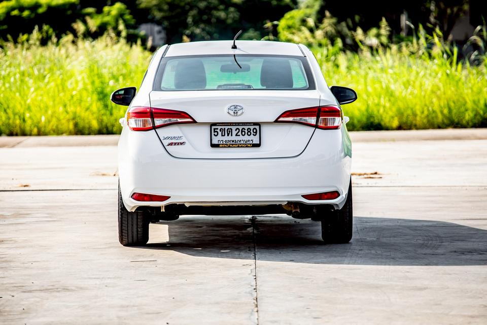 Toyota Yaris Ativ 1.2E ปี 2018 สีขาว มือเดียวป้ายแดง 7
