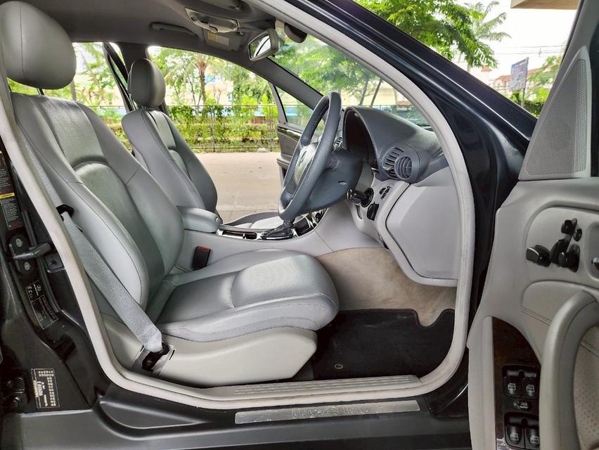 ขายรถ Benz C180 W205 ปี 2004 สีดำ เกียร์ออโต้ 9